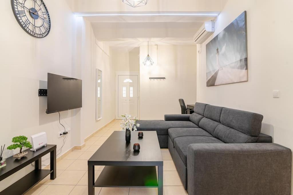 Seaside Escape Apartments - Poseidon Palaiá Fókaia Dış mekan fotoğraf